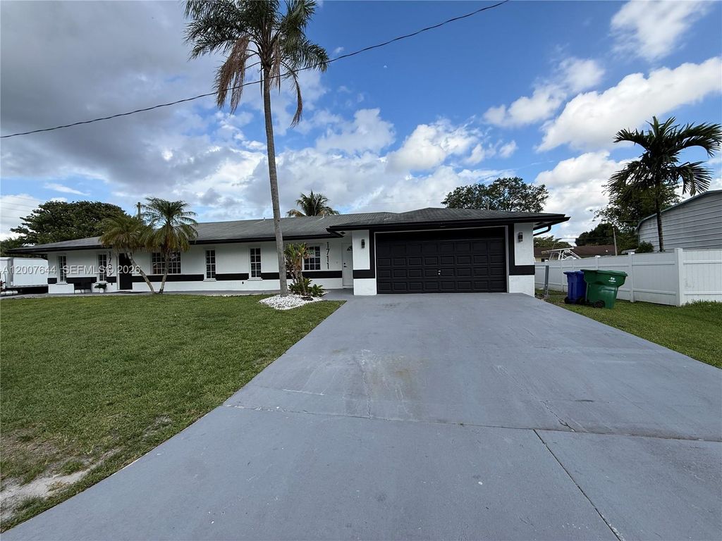 Photo of 1711 SW 100th Ave #1-2, Miramar, FL 33025 (MLS # A12007644)