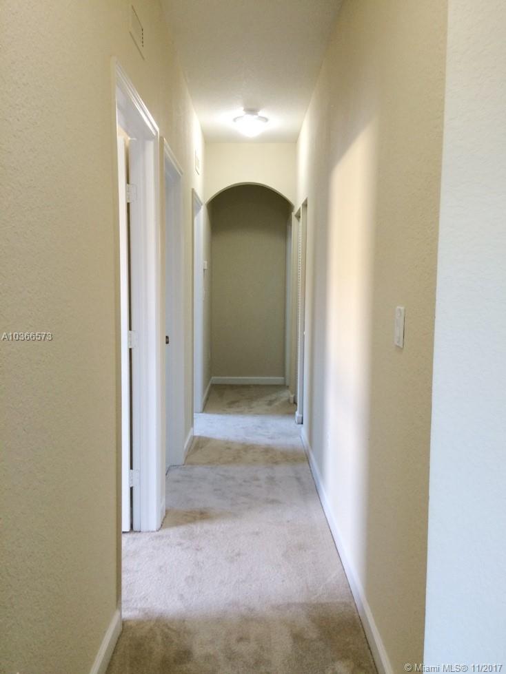 FLORIDIAN BAY ESTATES - Residential Lease