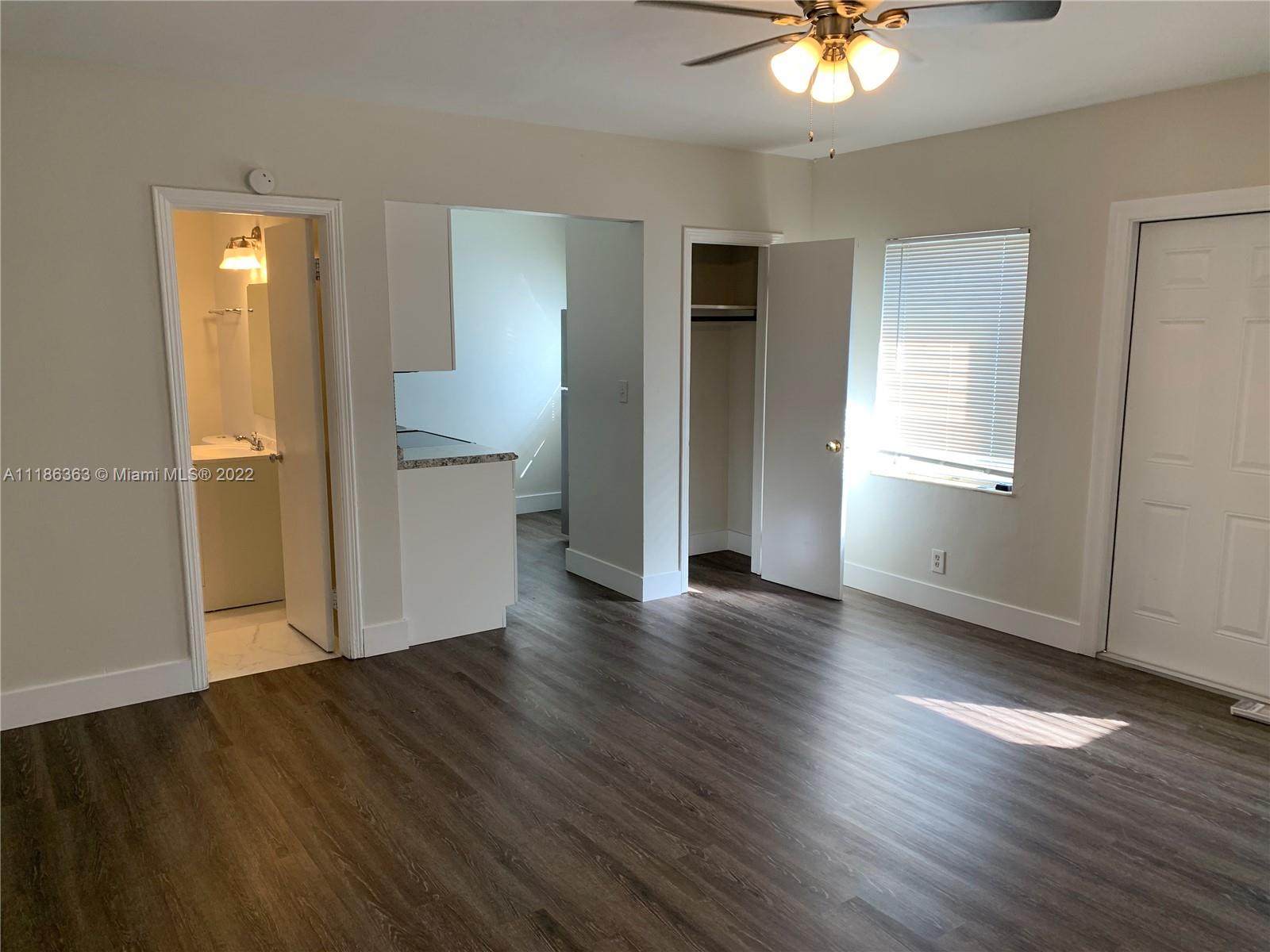 NORTH HOLLYWOOD SQUARE AM - Residential Lease