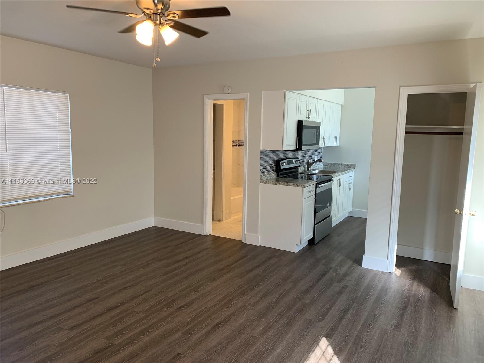 NORTH HOLLYWOOD SQUARE AM - Residential Lease