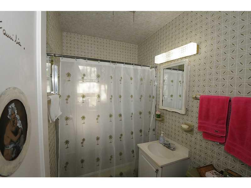 BISCAYNE KEY ESTS - Residential Lease