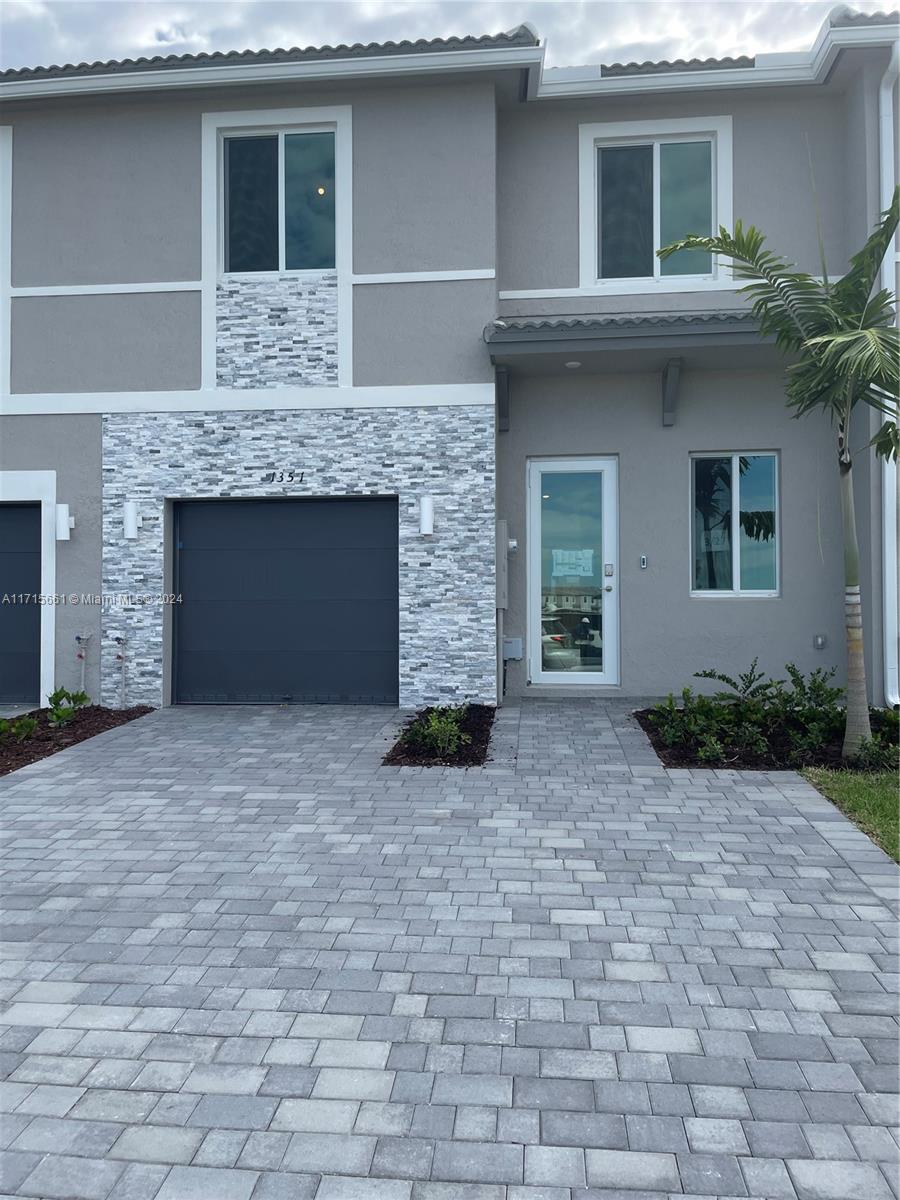 Rental Property at 1351 Se 7th Ter, Homestead, Miami-Dade County, Florida - Bedrooms: 4 
Bathrooms: 4  - $3,000 MO.