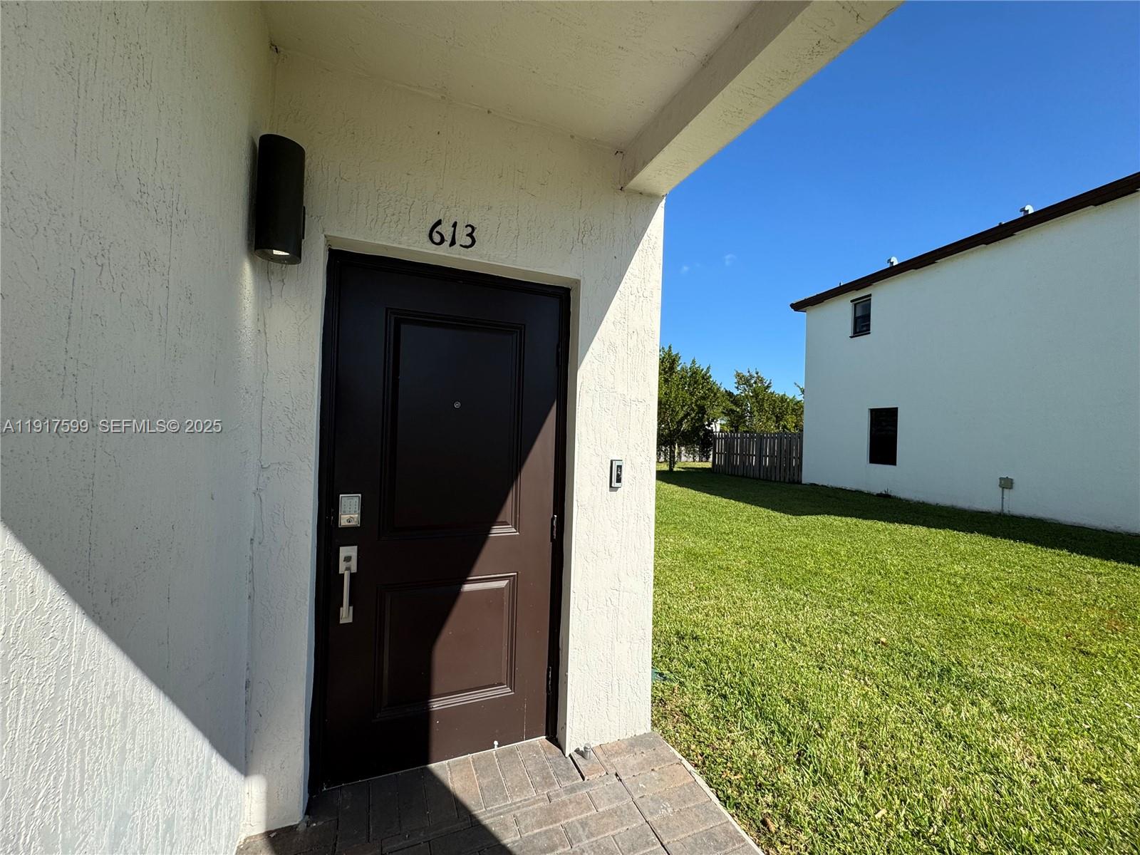 VIA VENTURA NEIGHBORHOOD - Residential Lease