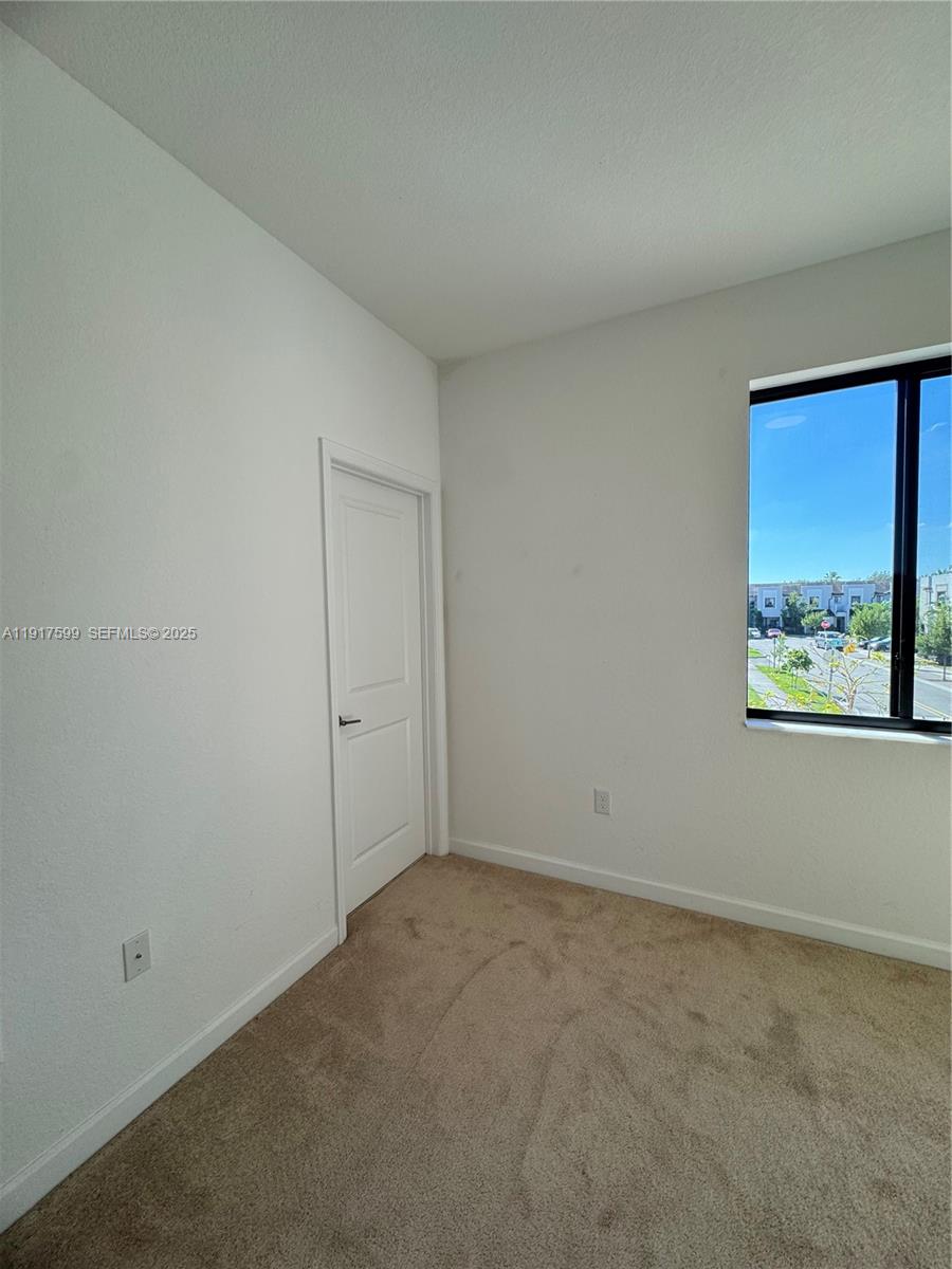 VIA VENTURA NEIGHBORHOOD - Residential Lease