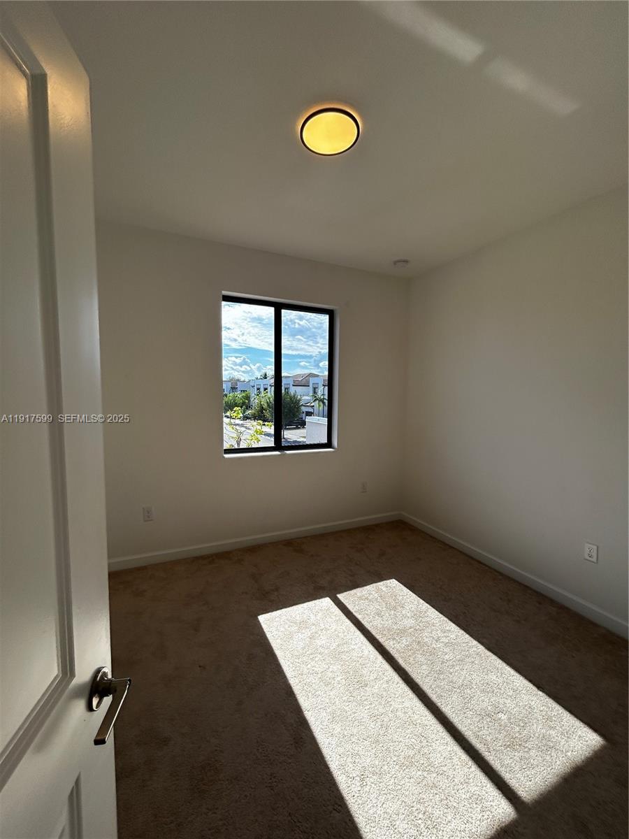 VIA VENTURA NEIGHBORHOOD - Residential Lease