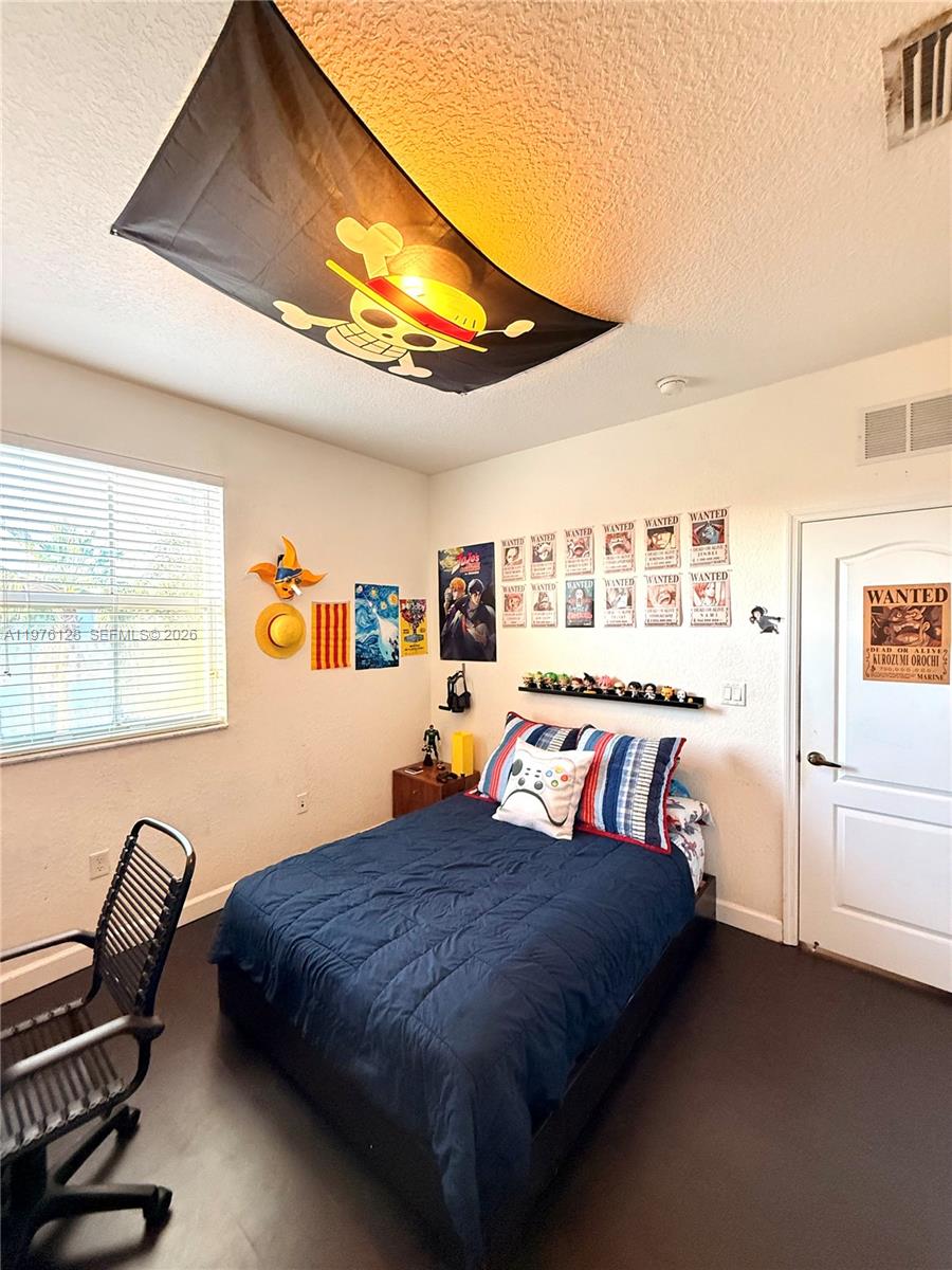 ISLANDS AT DORAL TOWNHOME - Residential