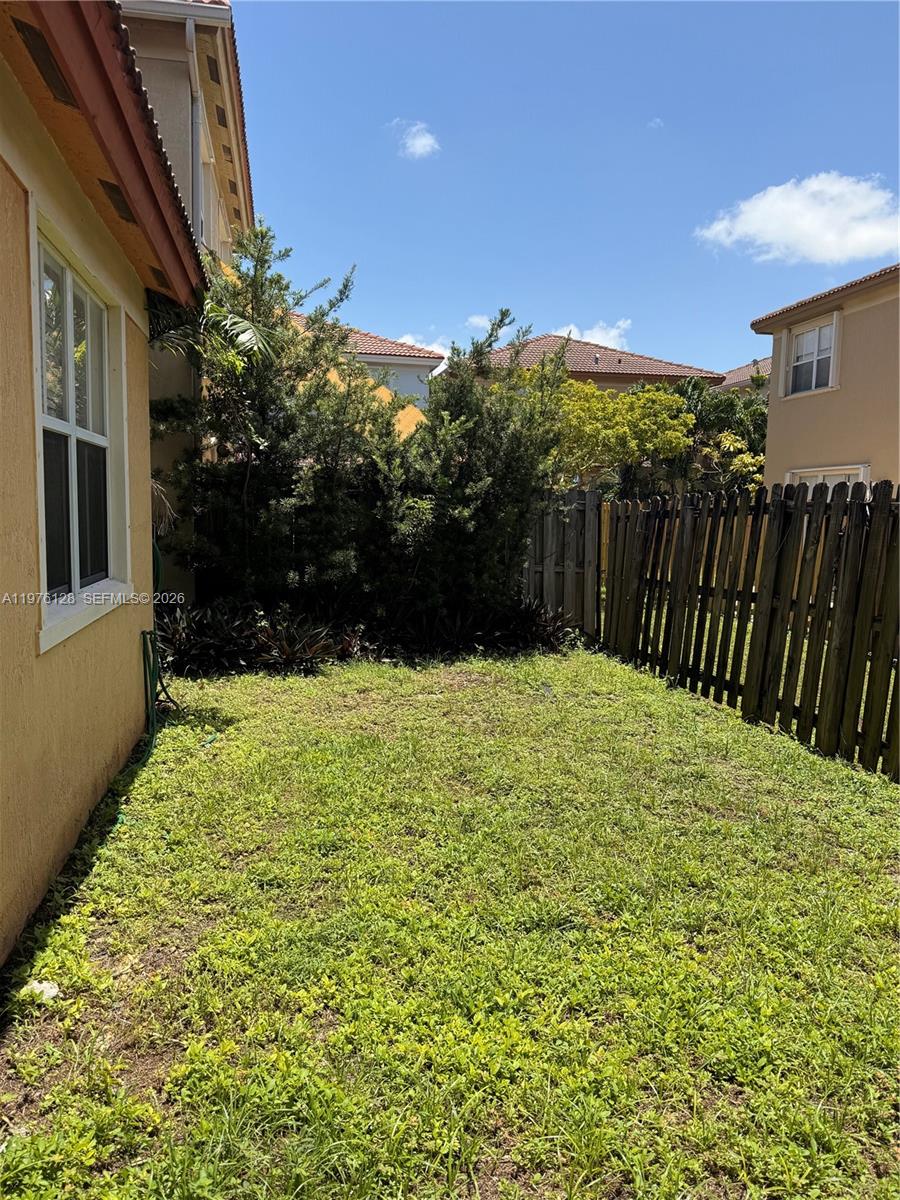 ISLANDS AT DORAL TOWNHOME - Residential