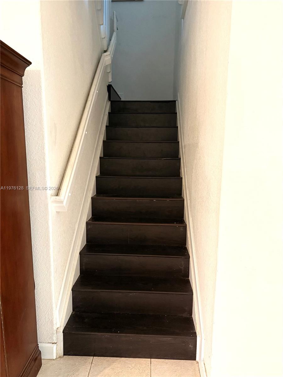 ISLANDS AT DORAL TOWNHOME - Residential