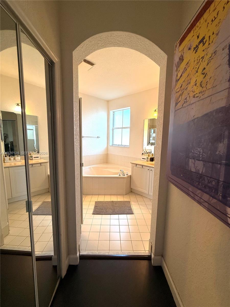 ISLANDS AT DORAL TOWNHOME - Residential