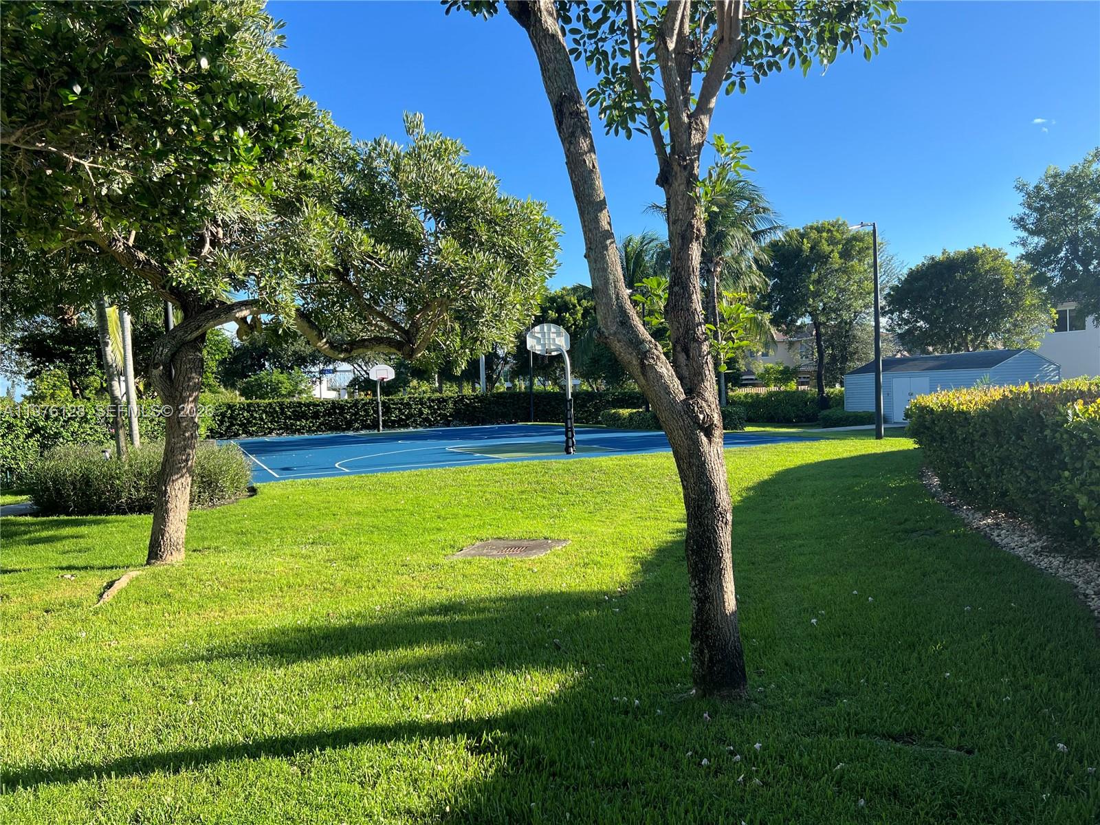 ISLANDS AT DORAL TOWNHOME - Residential