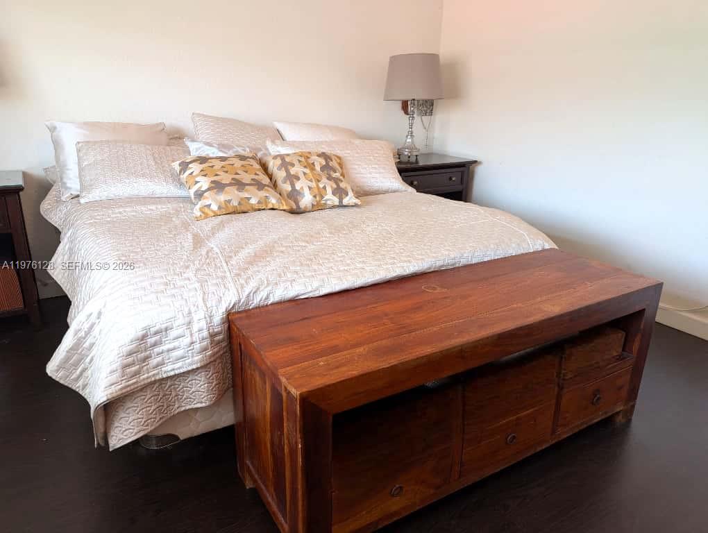 ISLANDS AT DORAL TOWNHOME - Residential