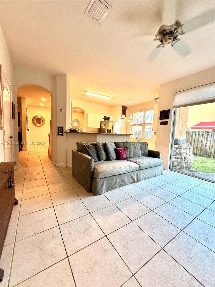 ISLANDS AT DORAL TOWNHOME - Residential