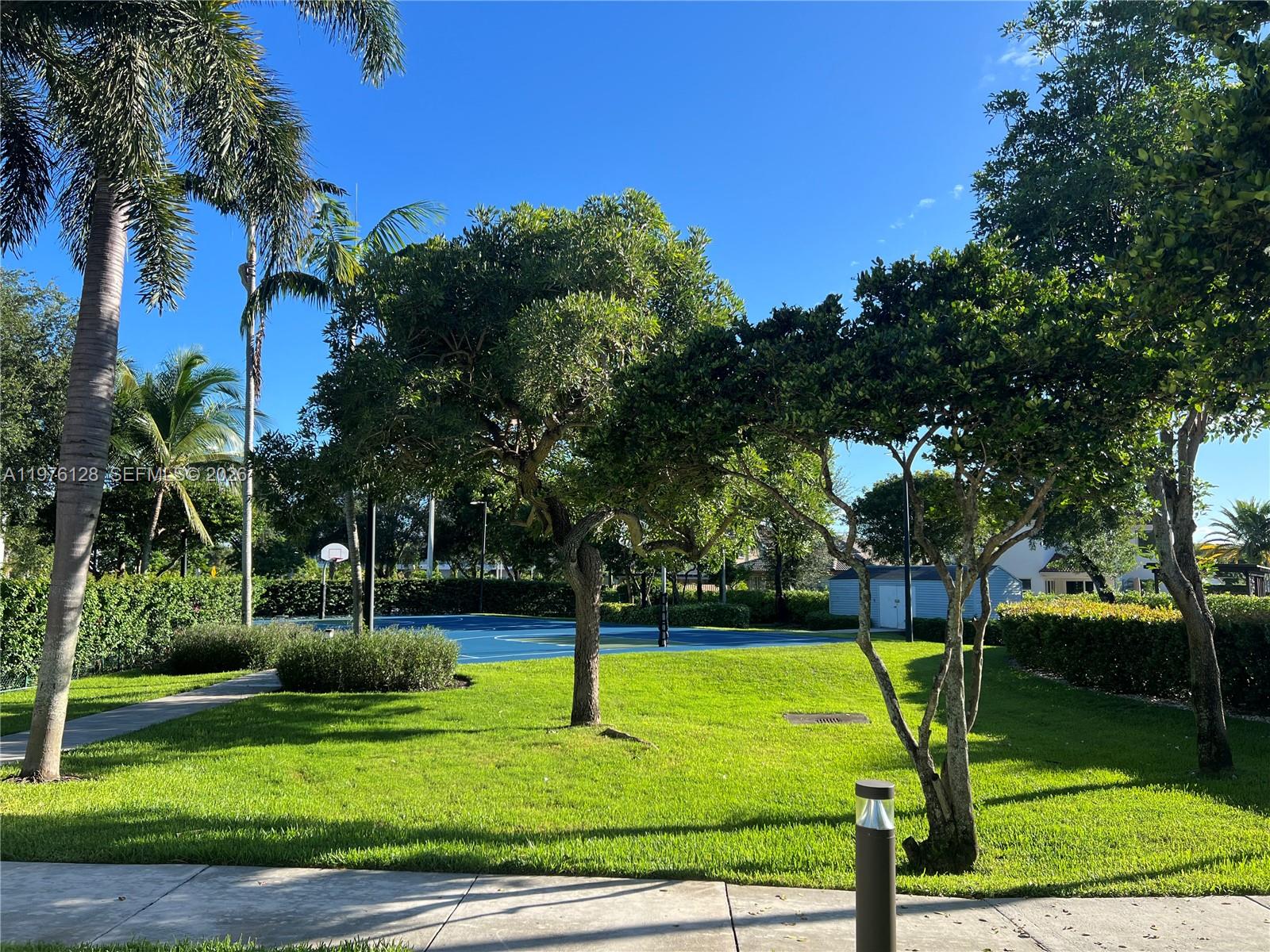 ISLANDS AT DORAL TOWNHOME - Residential