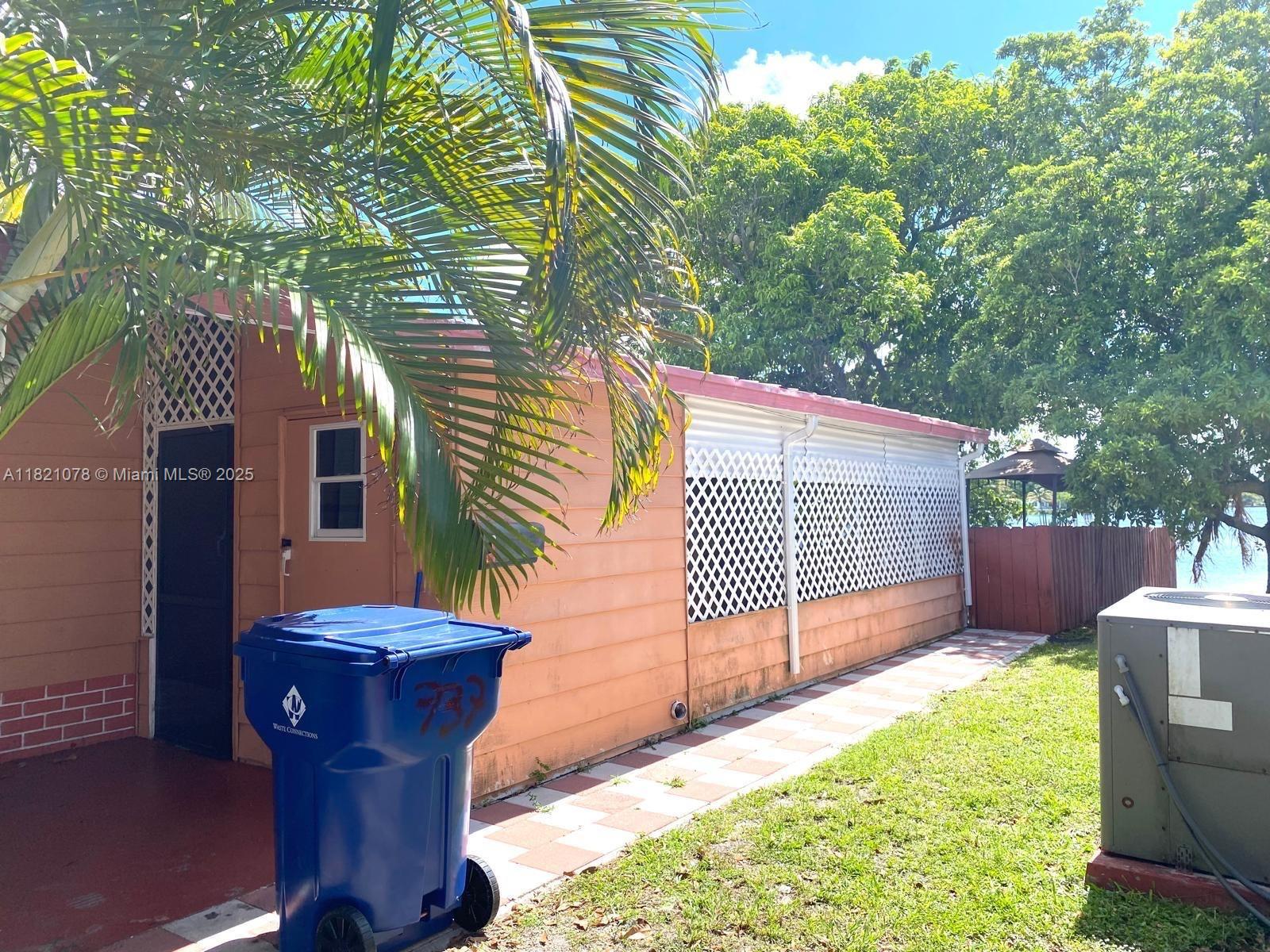 20216 Nw 52 Pl, Miami Gardens, Broward County, Florida - 4 Bedrooms  
2 Bathrooms - 