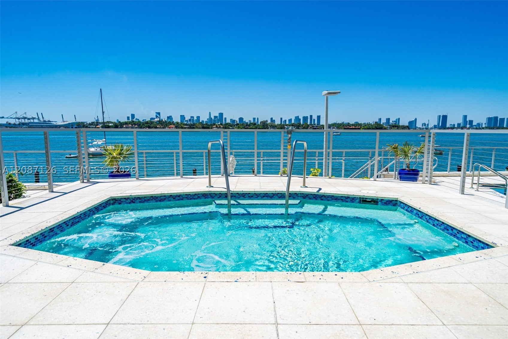 800 West Ave 836