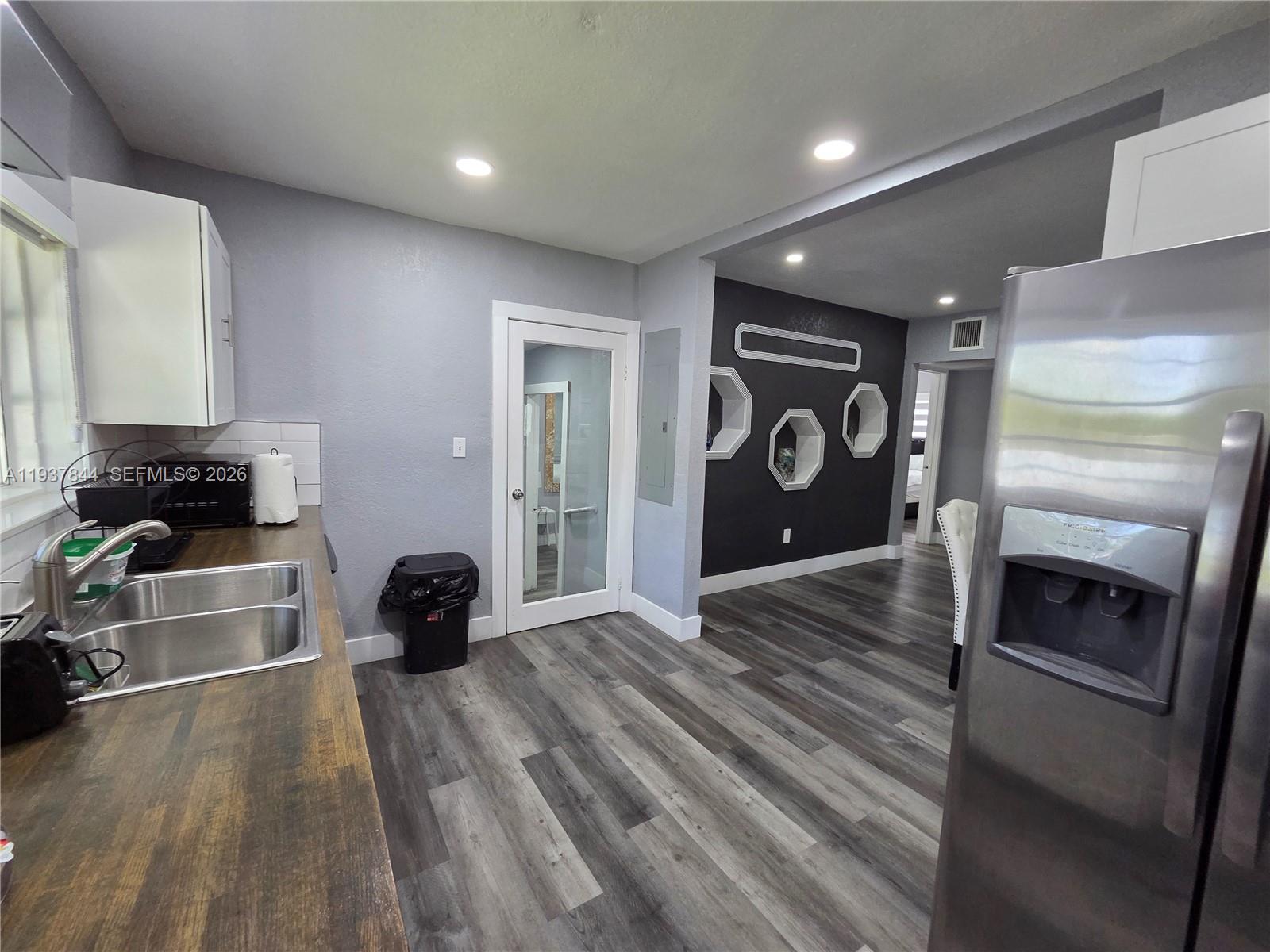 IRONS MANOR HIGH PINE ADD - Residential