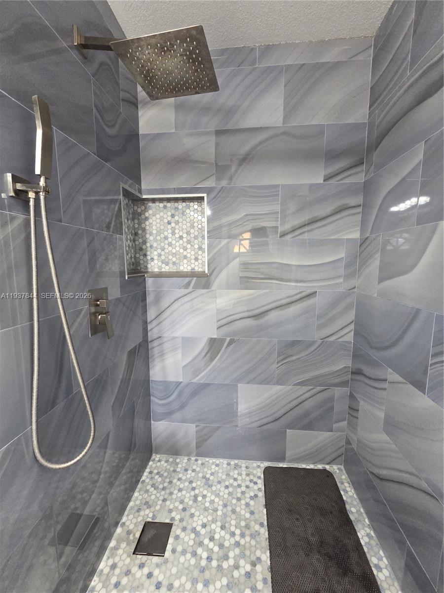 IRONS MANOR HIGH PINE ADD - Residential