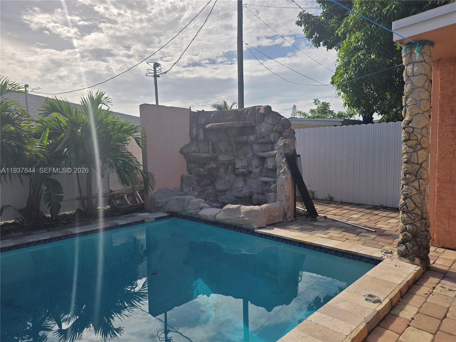 IRONS MANOR HIGH PINE ADD - Residential