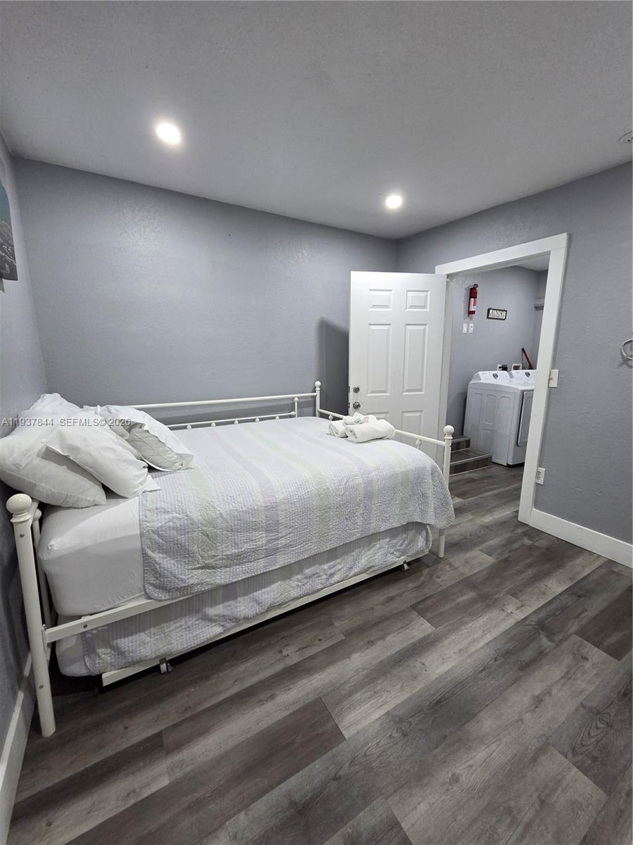 IRONS MANOR HIGH PINE ADD - Residential