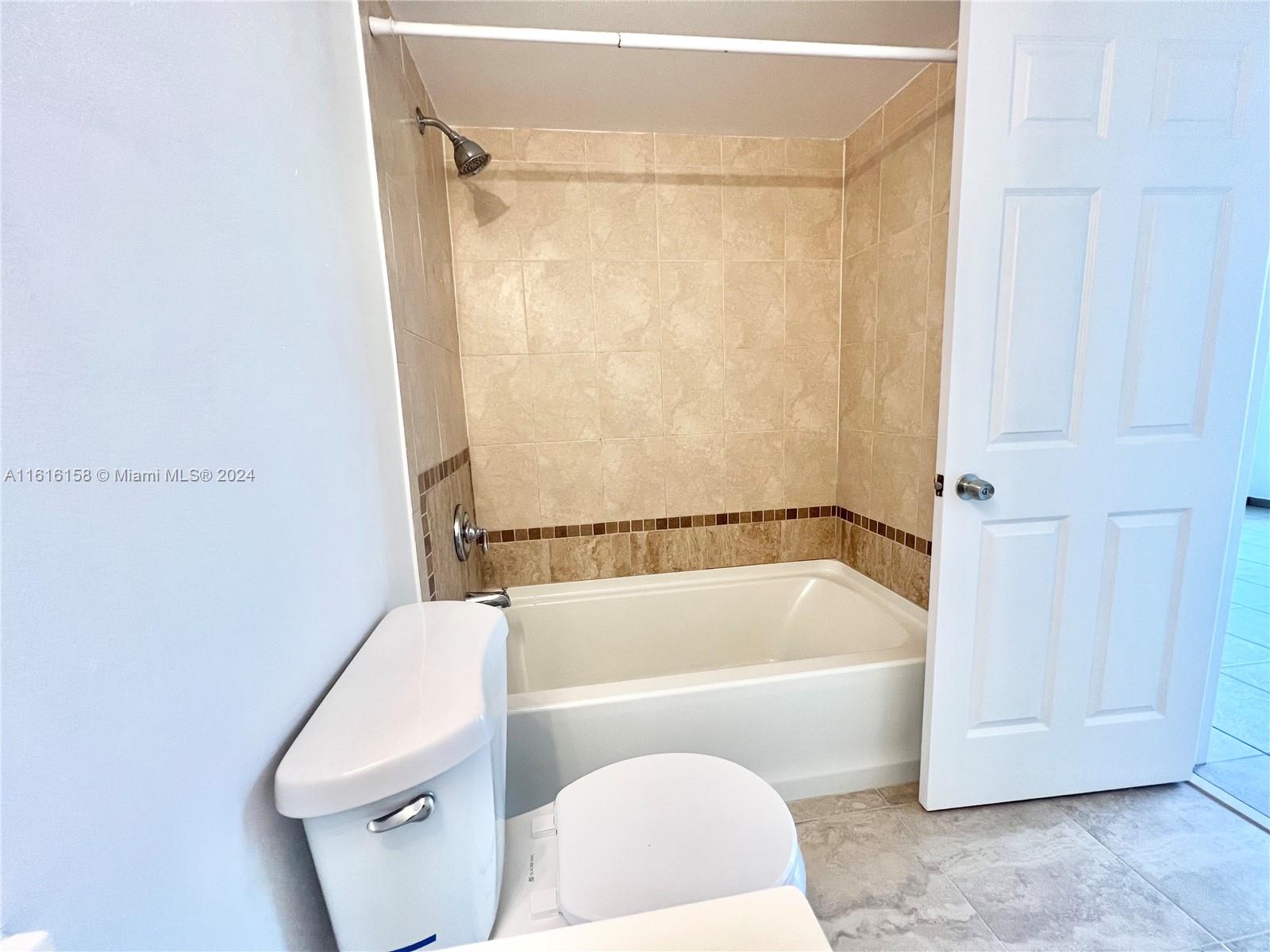 INTERNATIONAL TOWERS COND - Residential Lease