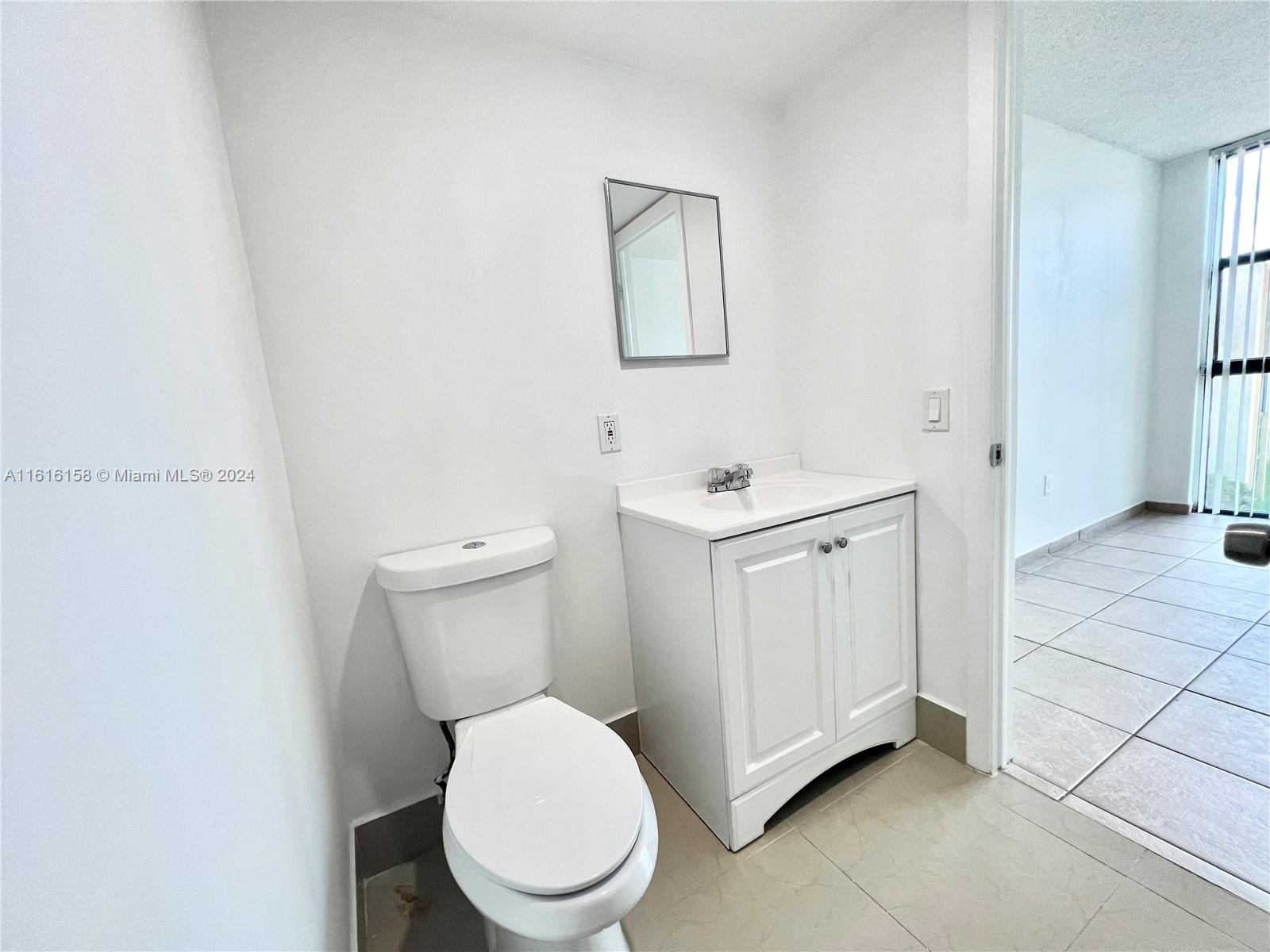 INTERNATIONAL TOWERS COND - Residential Lease