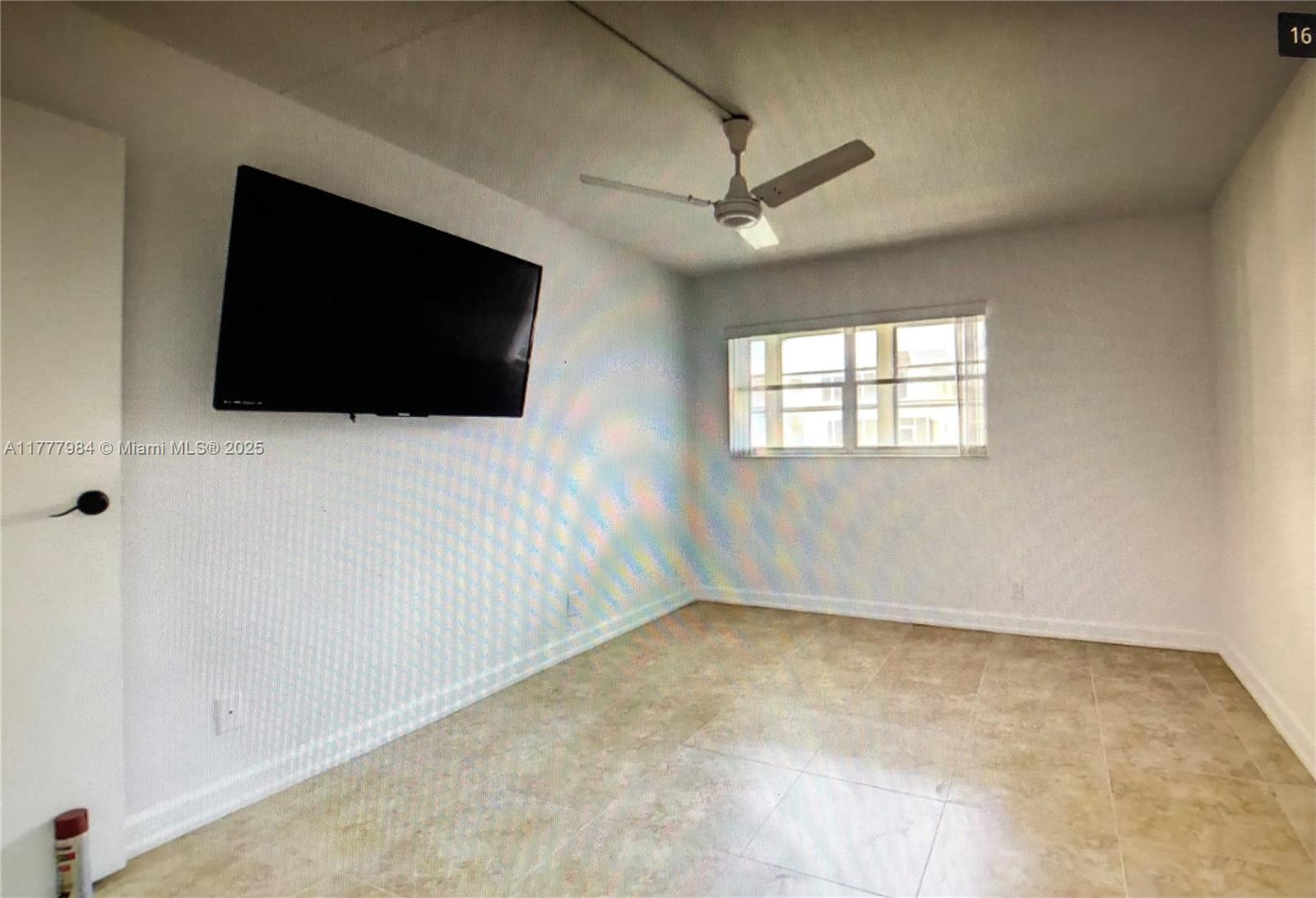 KINGS POINT SAXONY CONDOS - Residential