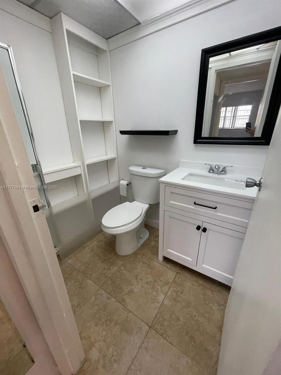 KINGS POINT SAXONY CONDOS - Residential