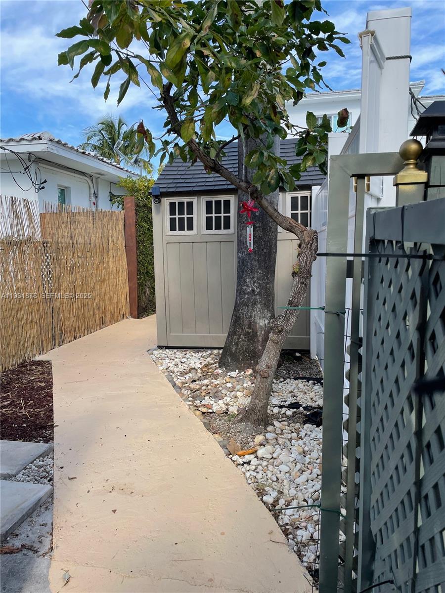 2ND REV PL OF PORT OF OCE - Residential Lease