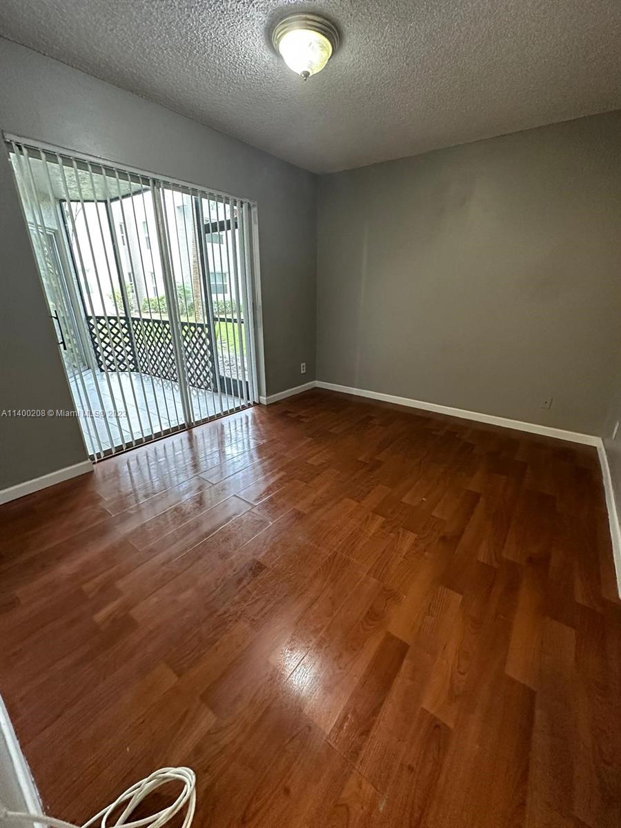 Spacious 3 bedroom unit with washer and dryer inside. Kitchen with SS appliances. Unit ready to move in.