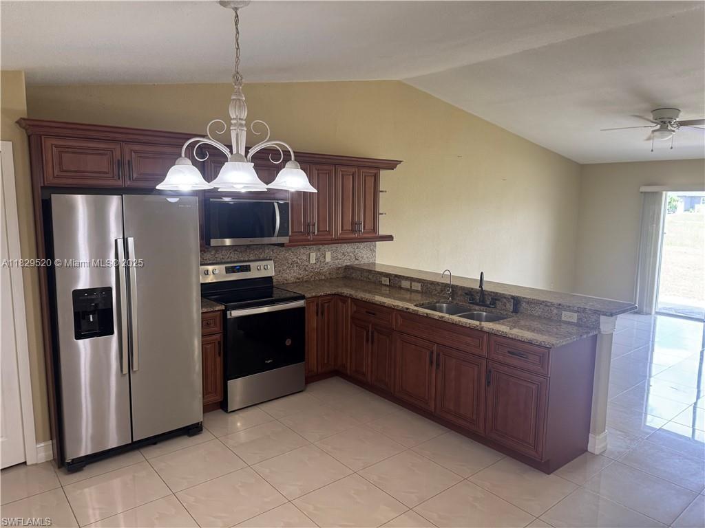 LEHIGH ESTATES - Residential Income