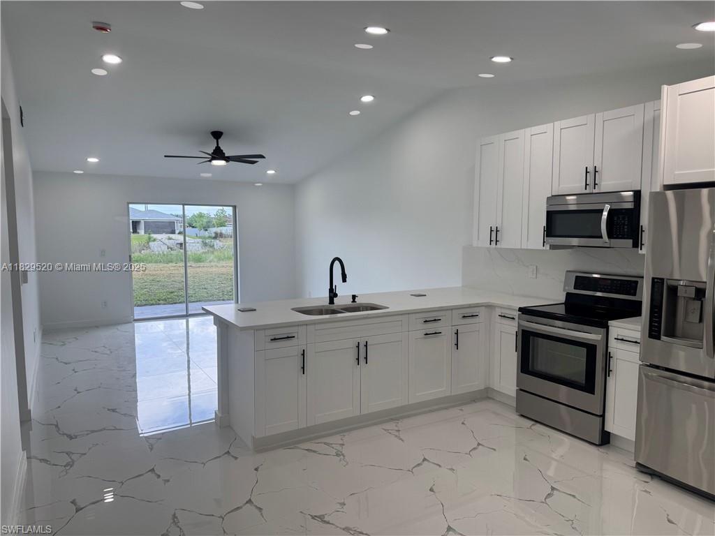 LEHIGH ESTATES - Residential Income