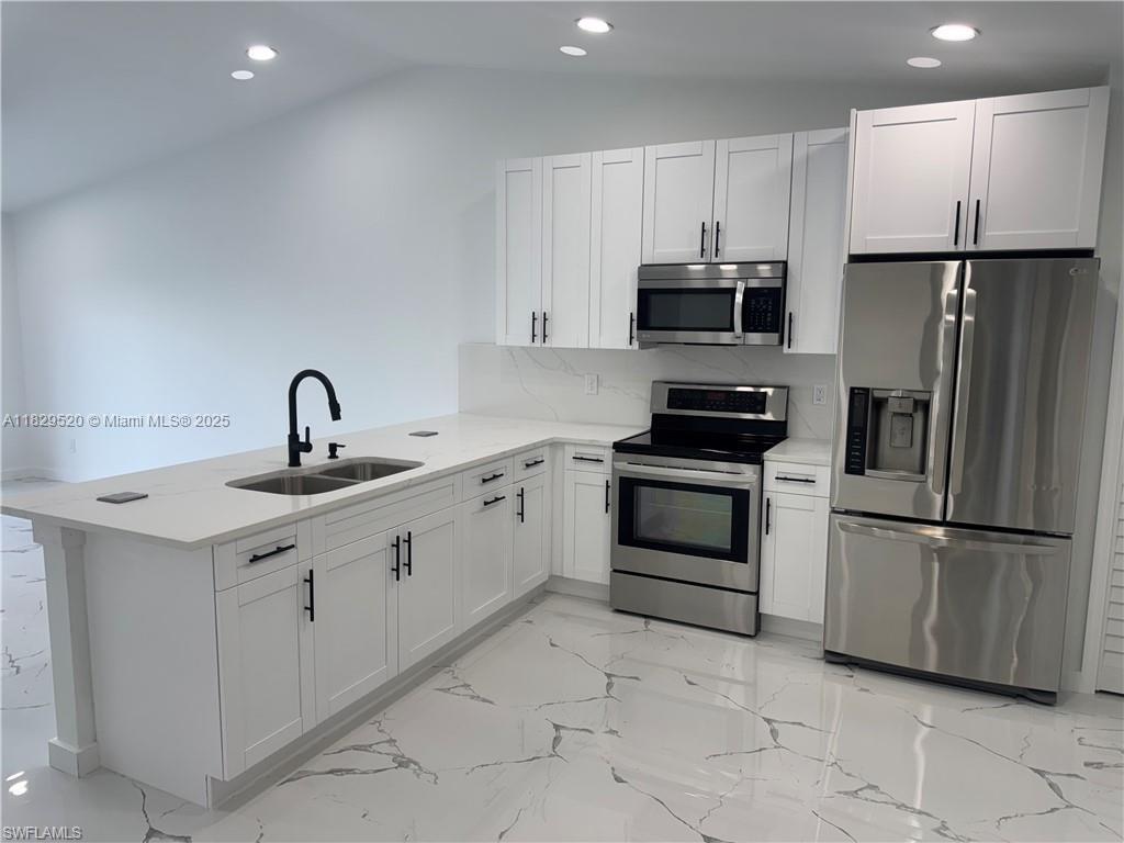 LEHIGH ESTATES - Residential Income