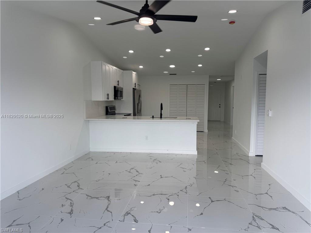 LEHIGH ESTATES - Residential Income