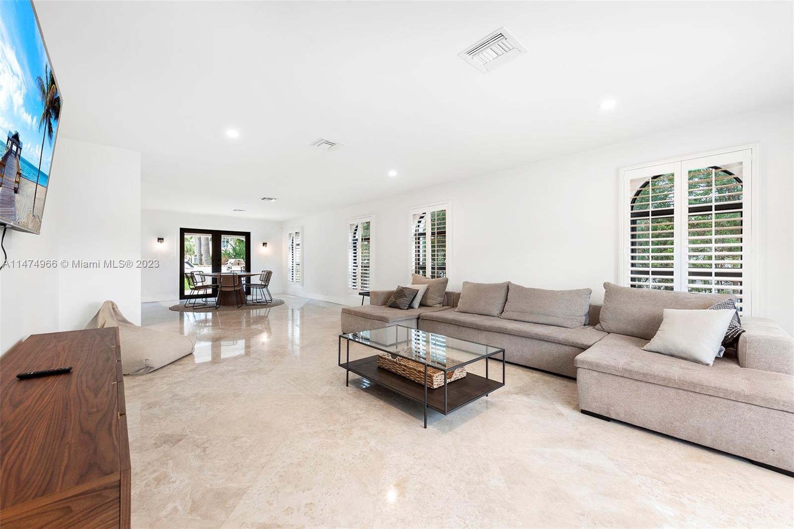 GOLDEN ISLES ESTATES FIRS - Residential