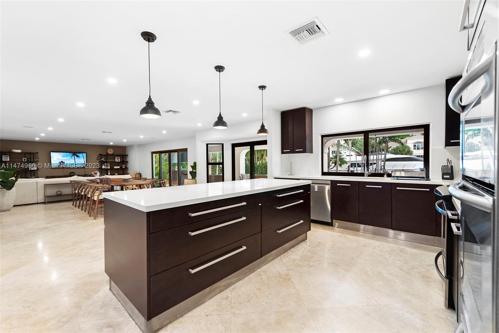 GOLDEN ISLES ESTATES FIRS - Residential