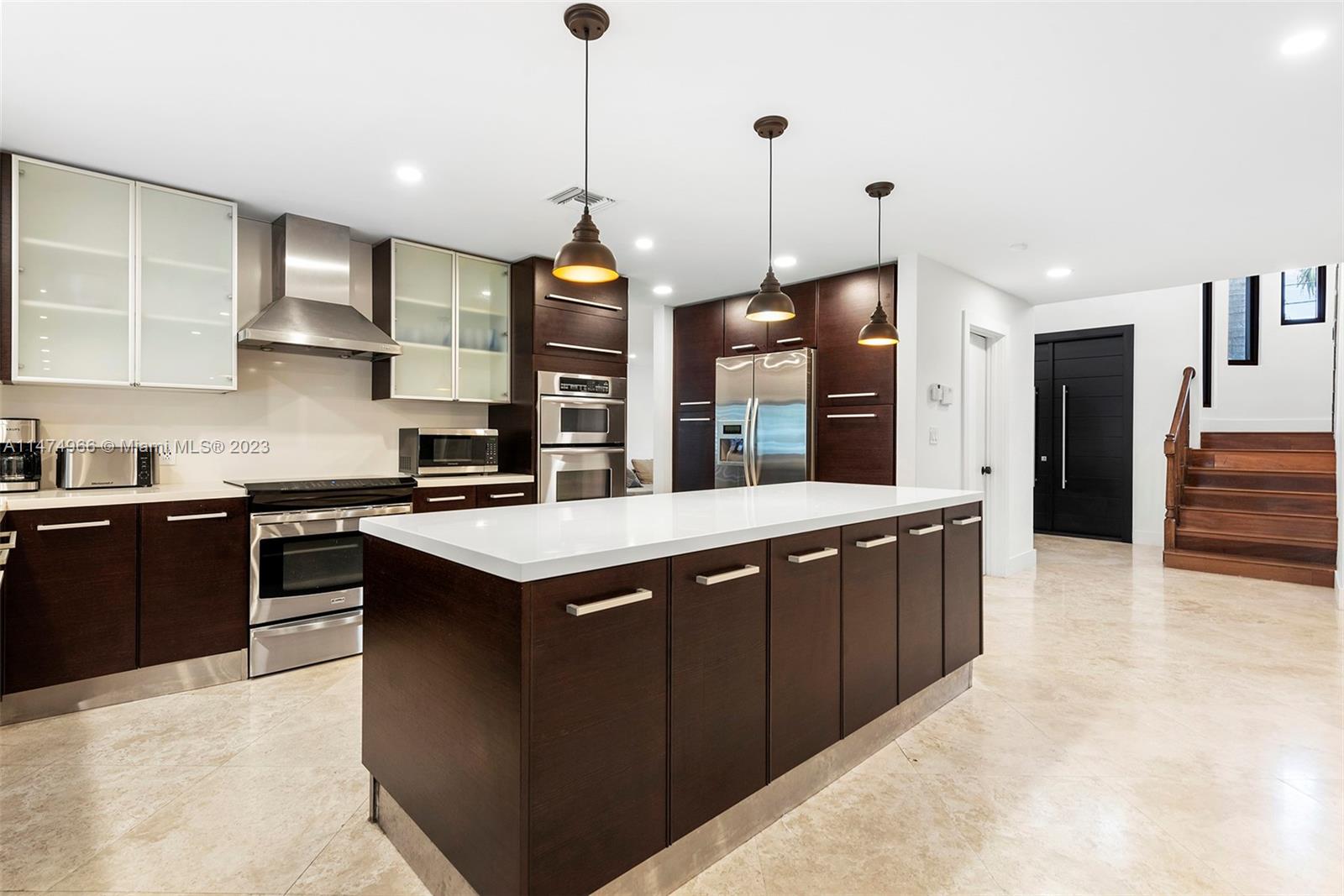 GOLDEN ISLES ESTATES FIRS - Residential