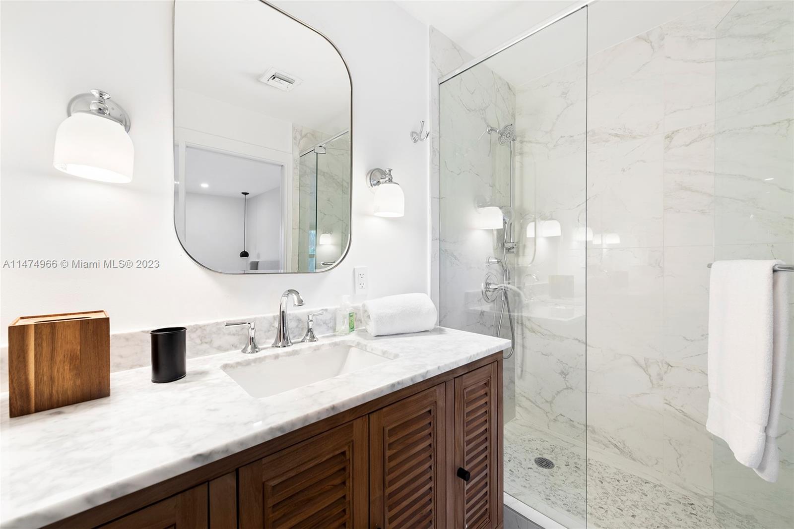 GOLDEN ISLES ESTATES FIRS - Residential