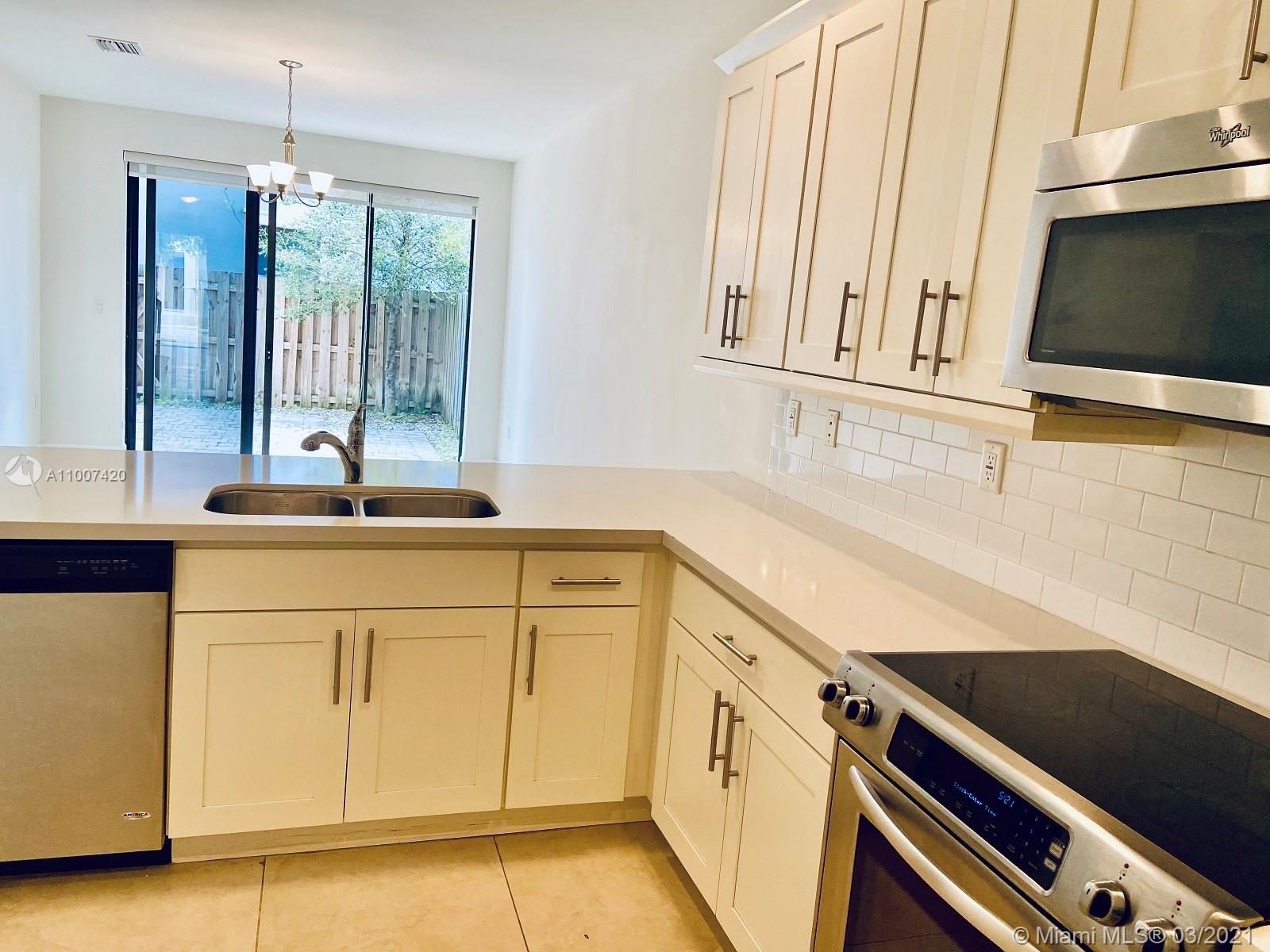 DORAL CAY - Residential Lease