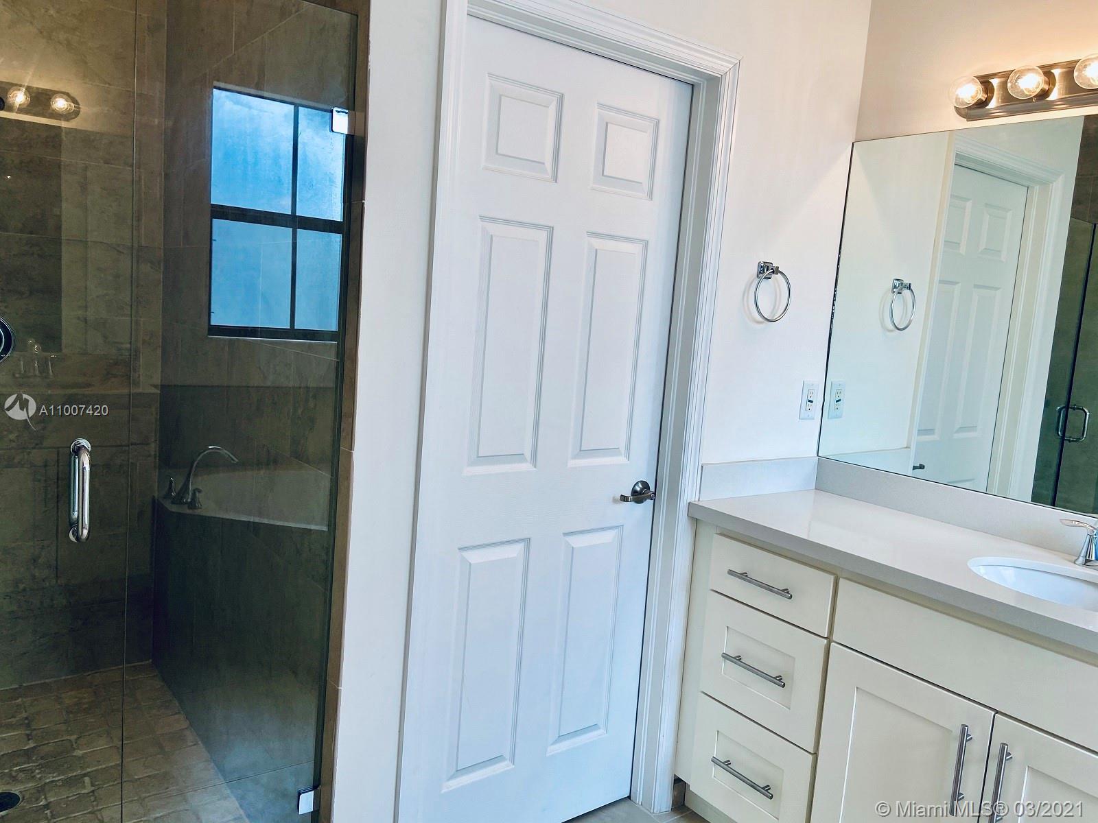 DORAL CAY - Residential Lease