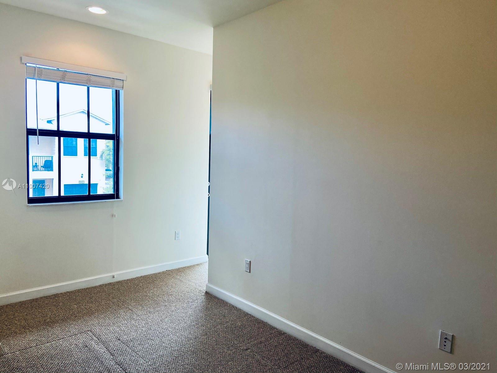 DORAL CAY - Residential Lease