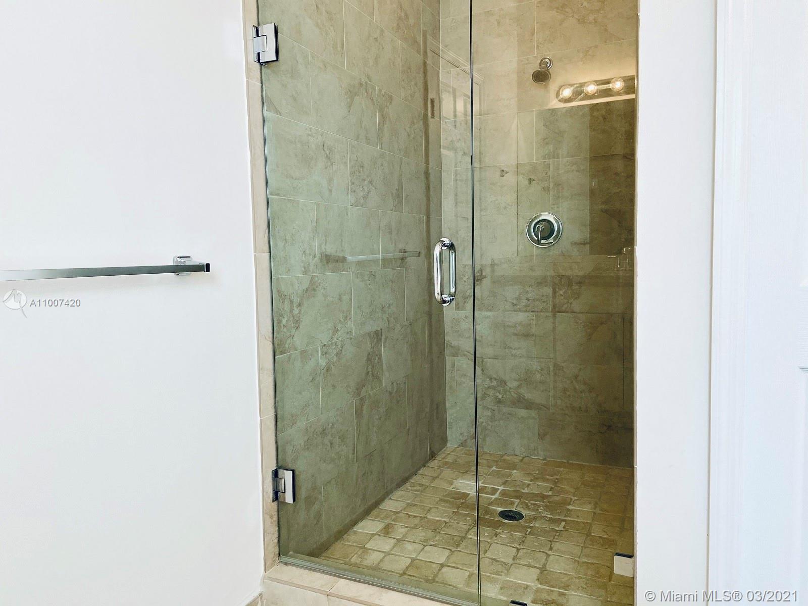 DORAL CAY - Residential Lease