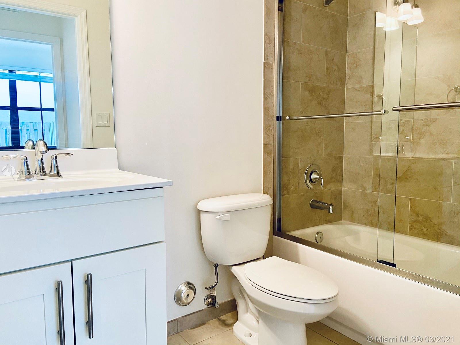 DORAL CAY - Residential Lease