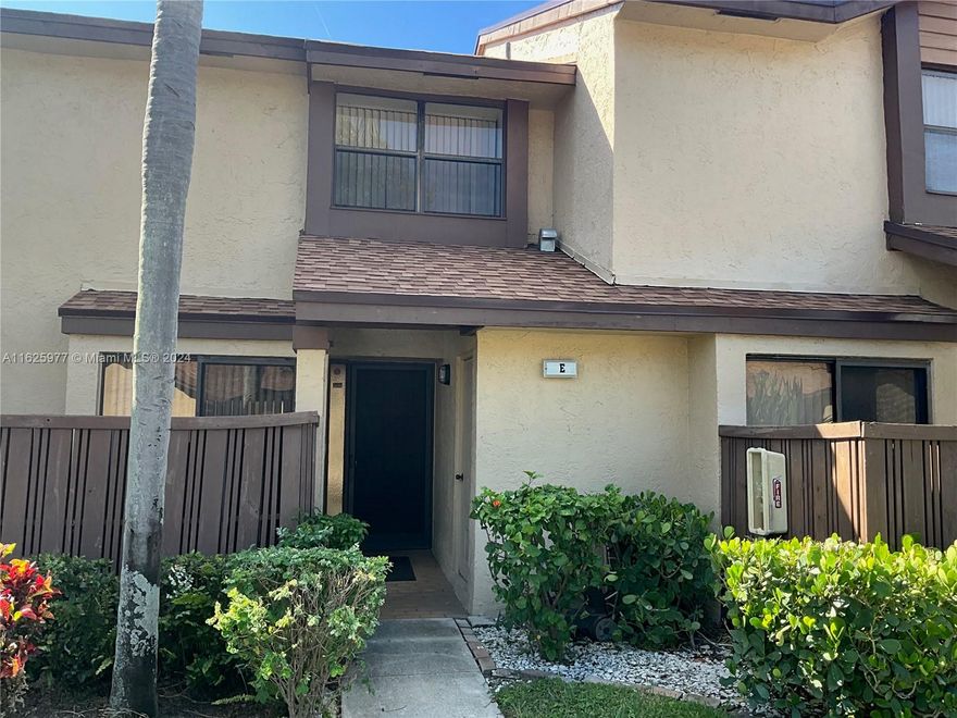 BREATHTAKING LAKE VIEWS. THIS 2 BEDROOM TOWNHOUSE IS NESTLED IN KARANDA VILLAGE IN COCONUT CREEK JUST SOUTH OF SAMPLE AND OFF OF LYONS. FOR ALL AGES. THIS SPACIOUS HOME FEATURES UPGRADED BATHROOMS, STAINLES STEEL APPLIANCES, TILES ON THE FIRST FLOOR AND LAMINATE IN THE BEDROOMS, PRIVATE COURTYARD AND OUTSIDE STORAGE. GREAT COMMUNITY FOR RAISING A FAMILY, WITH AMENITIES LIKE CABLE INTERNET, WATER, HEATED POOLS, GYM, ETC. OK FOR PETS AND SO MUCH MORE. PLEASE COME AND VIEW TO GET A BETTER APPRECIATION. INFO PROVIDED IS  DEEMED CORRECT, HOWEVER BUYER AND BUYER'S AGENT TO VERIFY HOA INFO ACCORDINGLY.