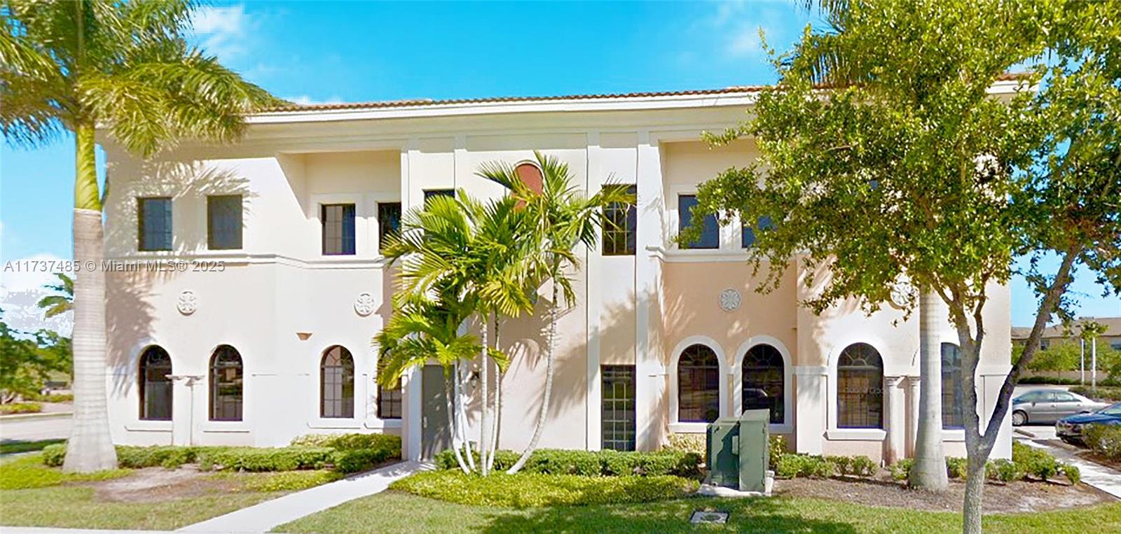 FOR LEASE: Beautiful class ”A” Office space on second floor with elevator access. Located near Saint Lucie Medical Center. This impressive office offers a modern and professional environment. Enjoy generous parking options for both employees and clients, ensuring easy accessibility. With close proximity to US Highway 1. Don't miss the opportunity to elevate your operations in this prime location! Current pricing is $20 per sqft plus $7.20 CAM. Contact us for a tour!