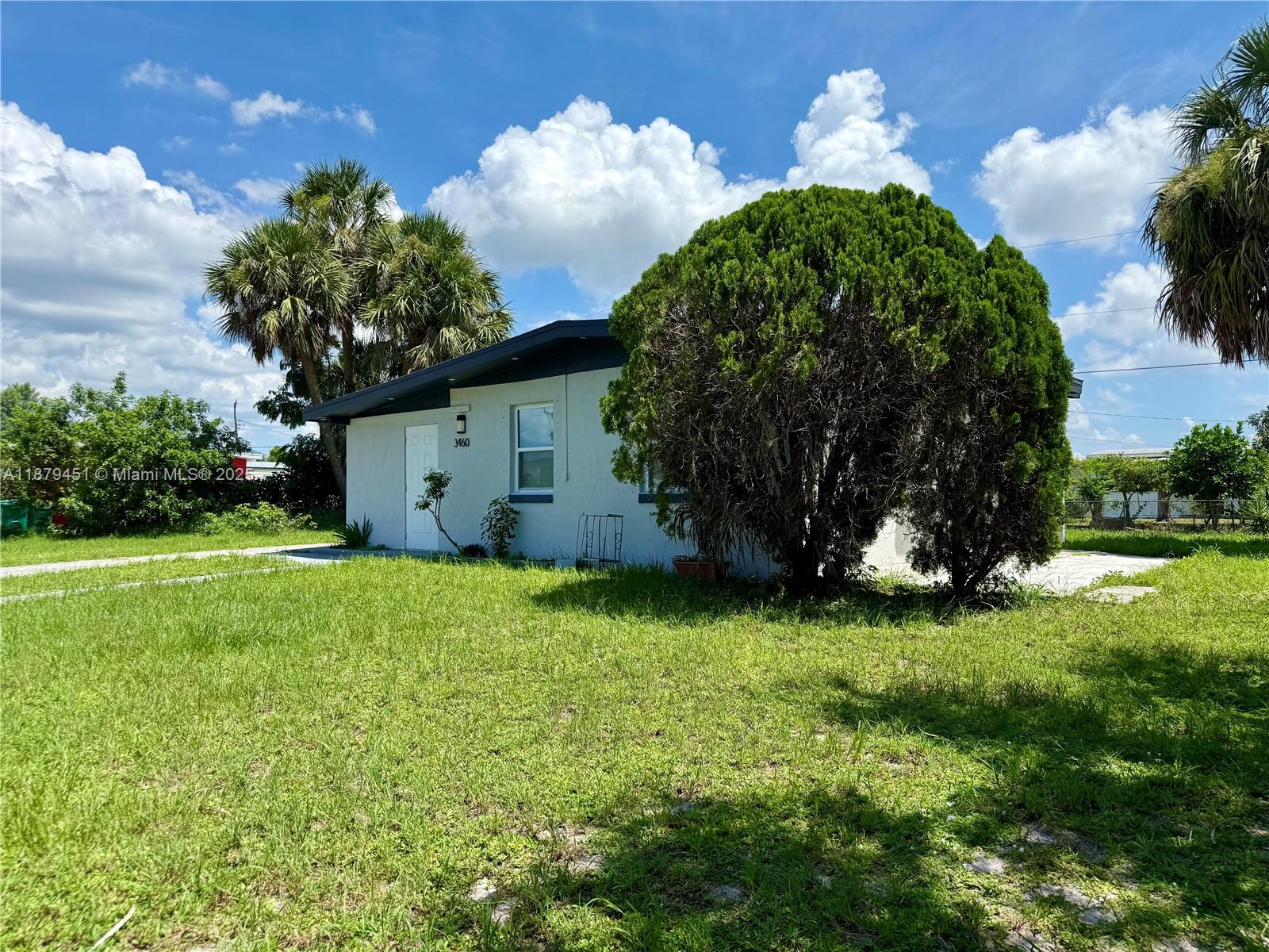 PORT CHARLOTTE - Residential Lease