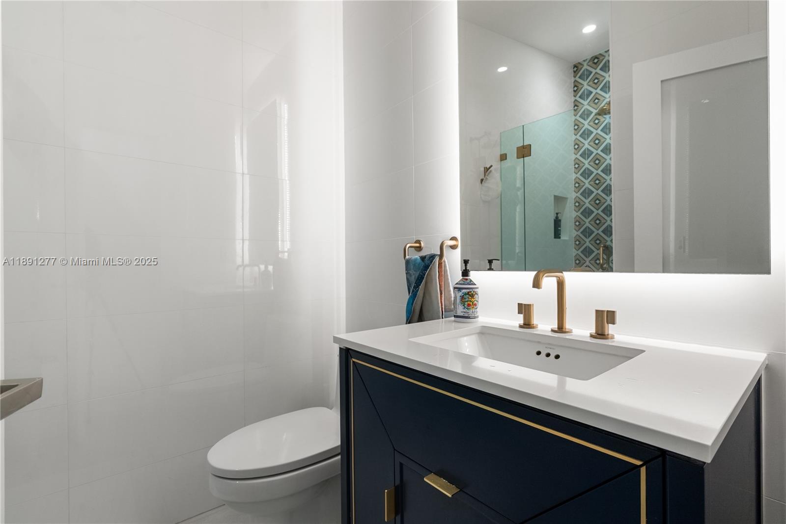 DEL-MAR ESTATES FIRST ADD - Residential Lease