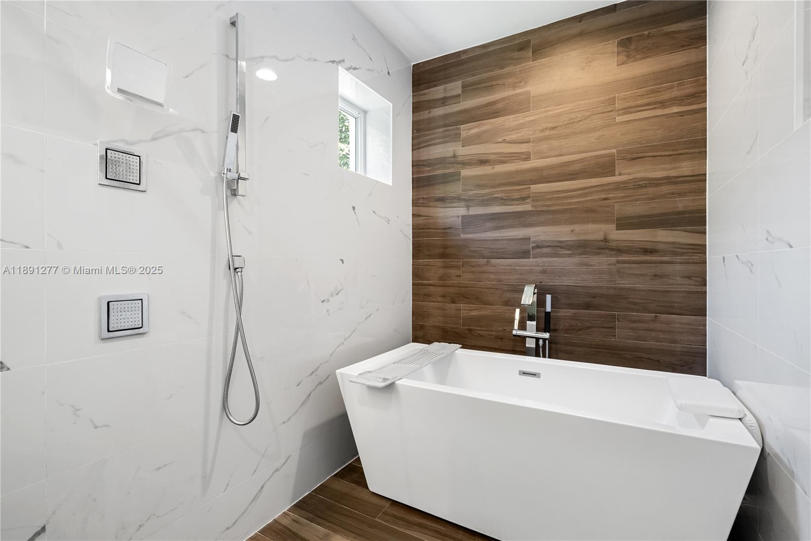 DEL-MAR ESTATES FIRST ADD - Residential Lease