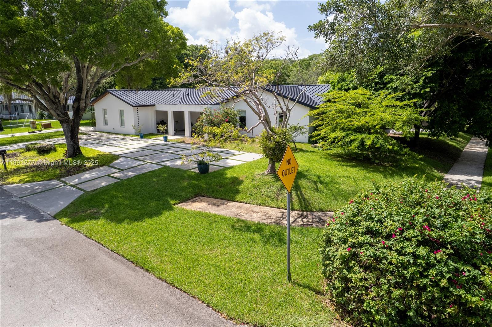 DEL-MAR ESTATES FIRST ADD - Residential Lease