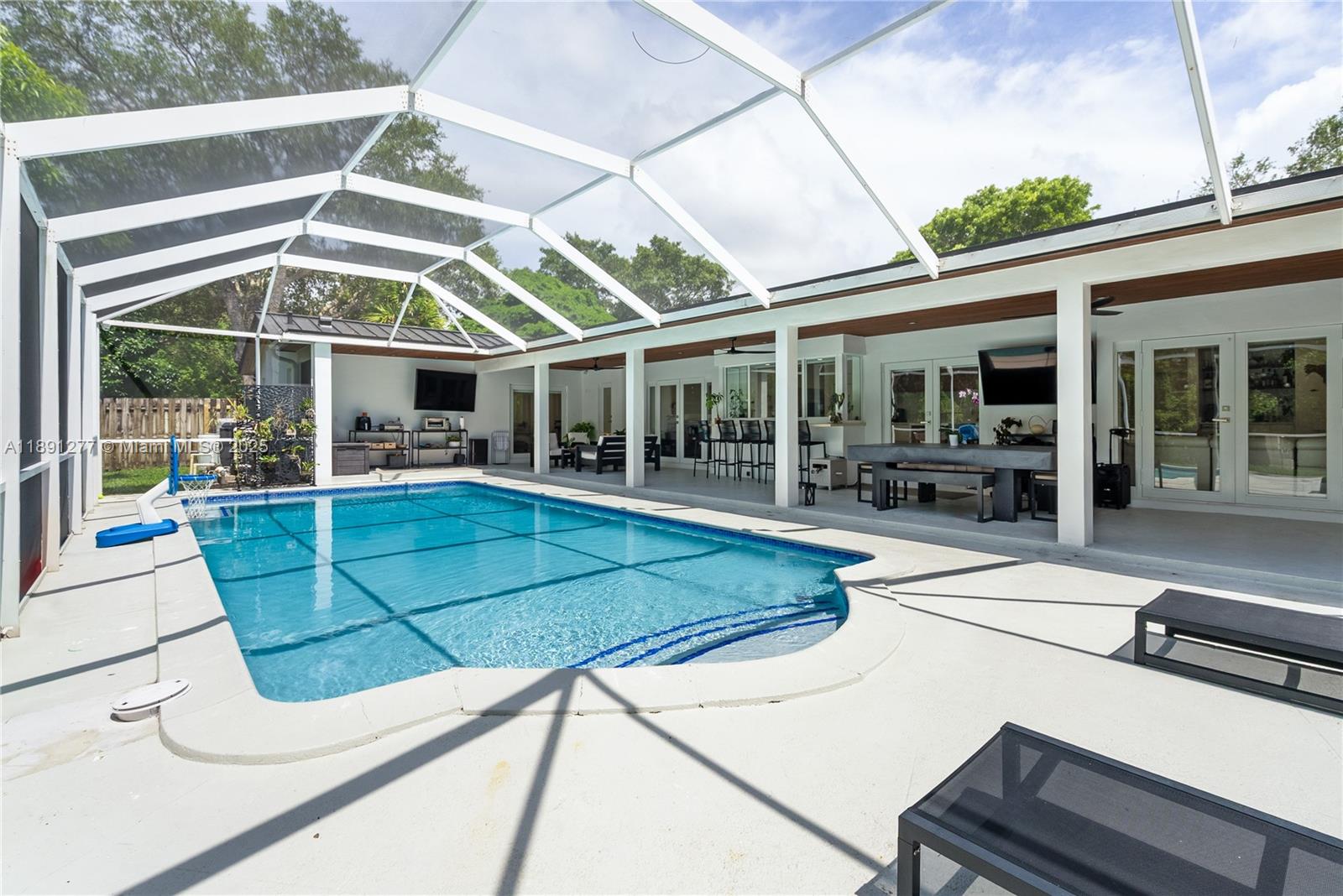 DEL-MAR ESTATES FIRST ADD - Residential Lease