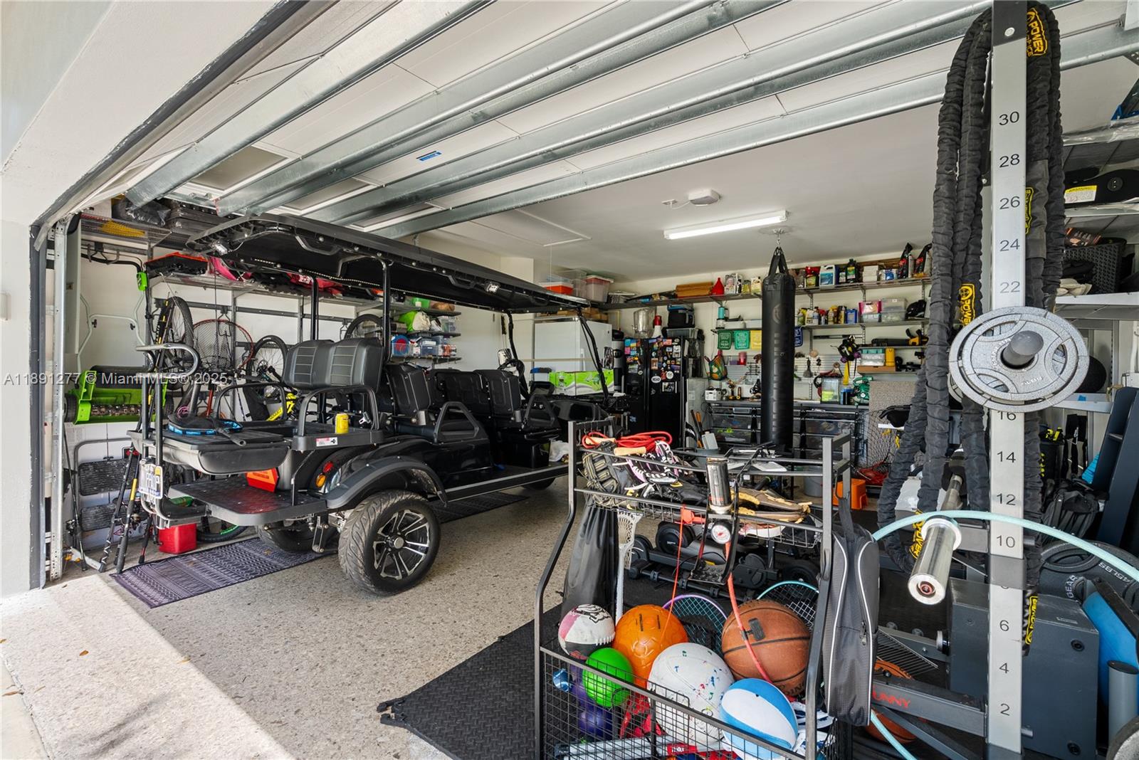 DEL-MAR ESTATES FIRST ADD - Residential Lease